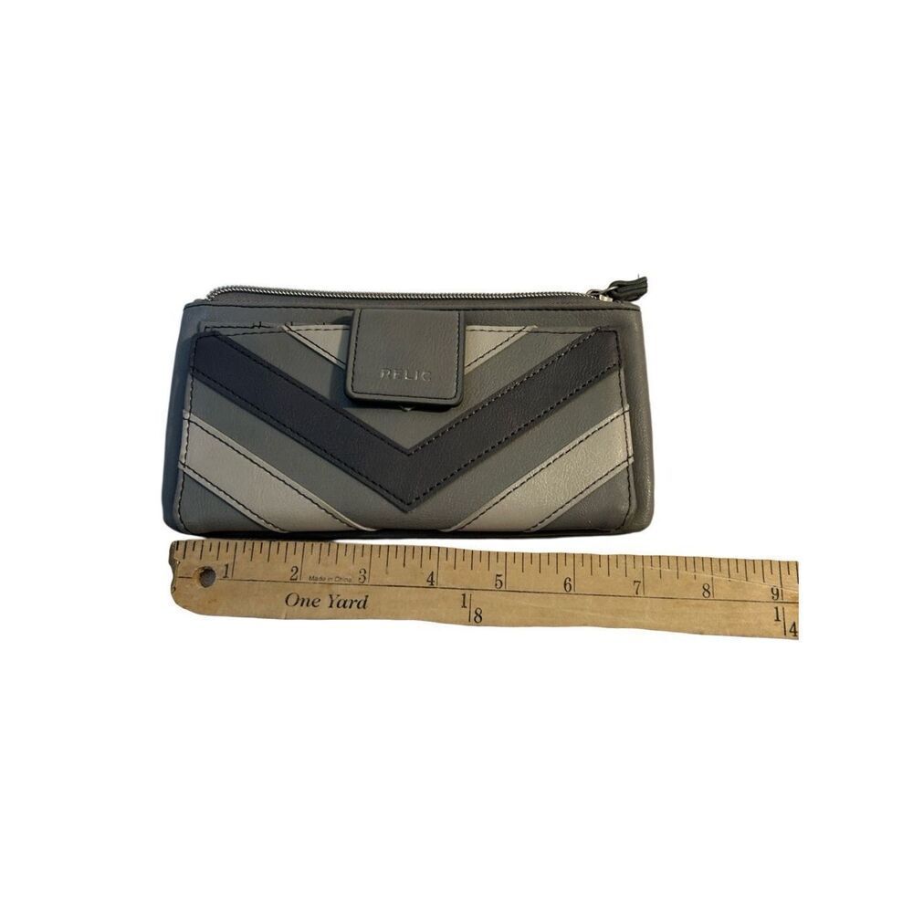 Relic gray zipper wallet‎ 7.5x4"